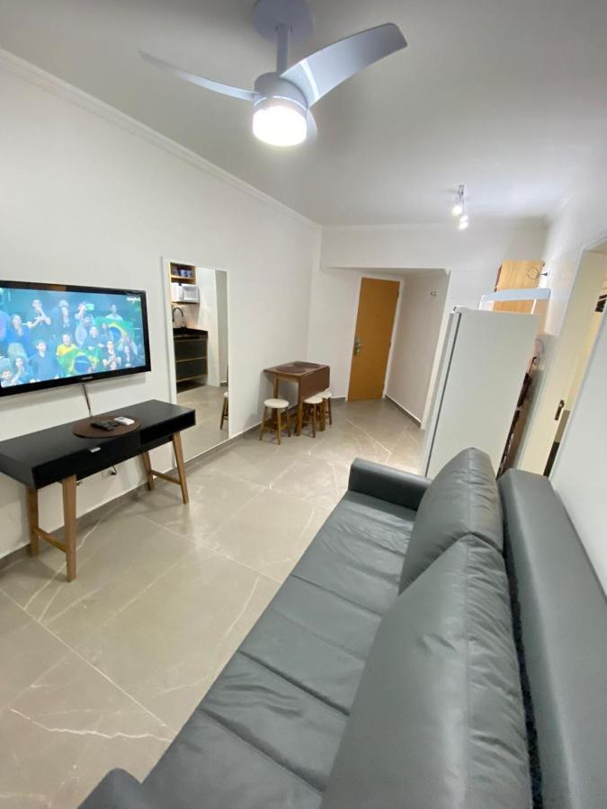 Flat - Acomoda Ate 4 Hospedes - Bairro Do Gonzaga - Santos Sp Dış mekan fotoğraf