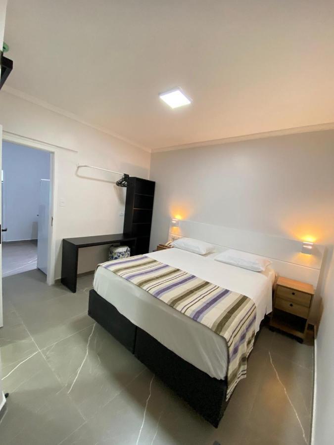 Flat - Acomoda Ate 4 Hospedes - Bairro Do Gonzaga - Santos Sp Dış mekan fotoğraf