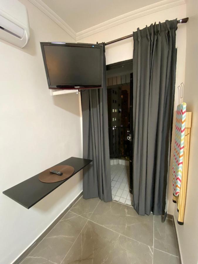 Flat - Acomoda Ate 4 Hospedes - Bairro Do Gonzaga - Santos Sp Dış mekan fotoğraf